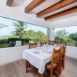 Dom wakacyjny Hercaris-2 By Interhome